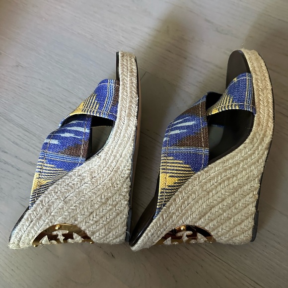 Tory Burch Kristen Fabric Canvas Wedge - SZ 10 - Picture 3 of 7